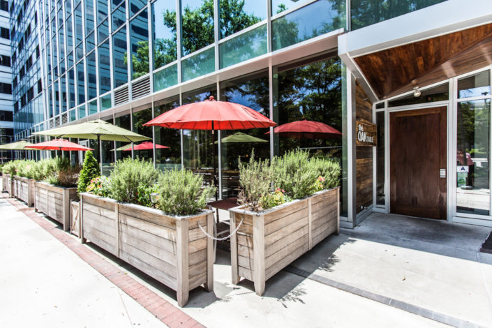 Outdoor seating at The Oak Table in Columbia, SC.