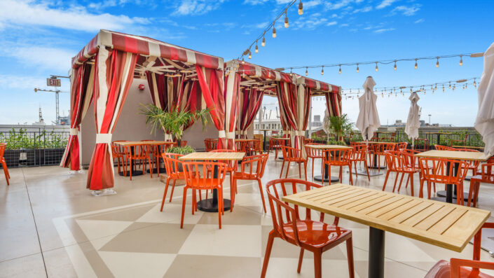 Al fresco dining at Riva Mare.